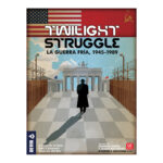 TWILIGHT STRUGGLE. Considerado por muchos uno de los mejores juegos de estrategia de todos los tiempos, Twilight Struggle recrea con sumo detalle el conflicto que marcó la segunda mitad del siglo XX: la Guerra Fría. Los jugadores tomarán el mando de los Estados Unidos o de la URSS para expandir su influencia por todo el mundo y ganar así la partida. Obra de Jason Matthews y Ananda Gupta, este título permite partidas para dos jugadores, a partir de 14 años, de unas 3 horas de duración.  El tablero central muestra un mapa del mundo dividido en varias zonas que los jugadores tratarán de dominar para sumar el máximo de puntos posibles. En sus turnos, podrán repartir influencia, promover golpes de estado o realineamientos, impulsar la carrera espacial o jugar eventos con su mano de cartas. Unas cartas que muestran algunos de los personajes y acontecimientos más importantes entre 1945, justo después de la Segunda Guerra Mundial, y 1989, cuando cayó el muro de Berlín. Fiel al espíritu de la Guerra Fría, los jugadores de Twilight Struggle deberán mantener un equilibrio que les permita llevar a cabo demostraciones de fuerza sin caer en la guerra nuclear, cosa que les haría perder inmediatamente.