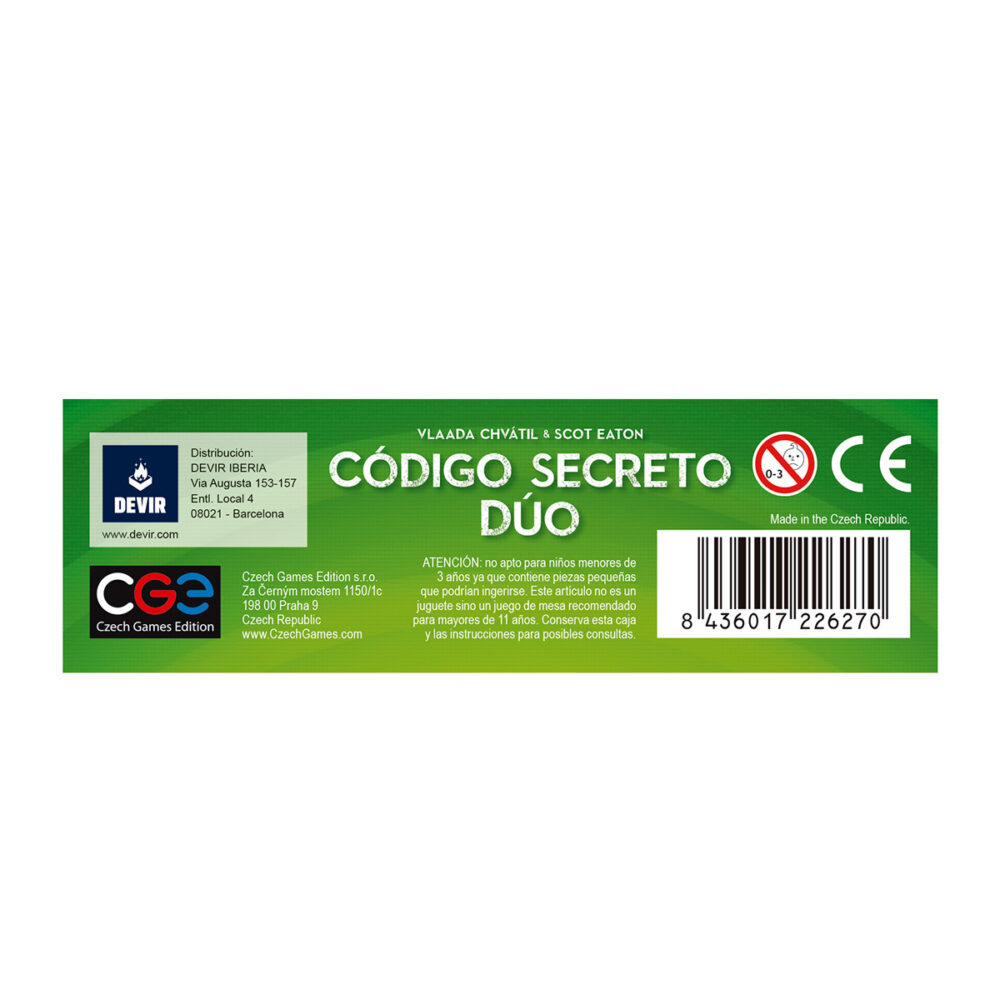Codigo secreto: duo. Es un juego cooperativo para dos o más jugadores, donde se mezcla la intriga, el espionaje y las claves secretas. ¡ponte en la piel de un espía y juega contrarreloj para descubrir juntos a tus compañeros el código secreto! Este juego se basa en su hermano mayo, código secreto, aunque en formato cooperativo.  código secreto: dúo fue lanzado en el año 2017 y diseñado por el prestigioso vlaada chvátil (galaxy trucker, through the ages o mage knight). Permite partidas de 2 a 99 jugadores, con partidas de menos de 30 minutos de duración. ¿pero en qué se diferencia este código secreto: dúo respecto al juego original? Principalmente, es que el bueno de vlaada chvátil se las ha ingeniado para adaptar las mecánicas del famoso código secreto para convertirlo en un juego cooperativo.  aunque la esencia se mantiene, el juego adquiere una nueva dimensión gracias a la tensión que se genera. Y es que gracias al contador de tiempo, el juego se vuelve frenético. Disponemos de únicamente 9 turnos para adivinar los agentes. ¡los últimos turnos son una auténtica bomba de relojería a punto de explotar! En el modo de juegos para dos personas el nivel de dificultad es bastante alto, ya que es necesario tener una gran sintonía con el otro jugador: deberás ser capaz de entender como piensa y colaborar para desentrañar el misterio oculto tras el código secreto. Incluye un espectacular modo campaña, con ciertas condiciones de tiempo variables y aciertos que van cambiando en función de la partida. Como hemos dicho, dúo mantiene la misma dinámica donde debemos adivinar palabras ligando conceptos, a la vez que evitamos otras. Un jugador conoce la localización de 9 de los 15 agentes, y el otro jugador sabrá otros 9 (varios coincidirán, lógicamente). Siempre habrá tres asesinos en la mesa: esto es, palabras prohibidas que, si el otro jugador las elige, pierde la partida de forma inmediata ¡mucho cuidado con las pistas que vamos dando! Sin embargo, los asesinos no son iguales para todos los jugadores: puede ser que el que es agente para ti sea un asesino para tu compañero ¡añade confusión y caos a tus partidas! Código secreto: dúo es un estupendo juego que añade el modo cooperativo a la gran mecánica de palabras secretas del original. Mucha diversión y emoción en cada partida ¡y es ideal para jugar en pareja!