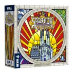 SAGRADA ARTESANOS. Vuestra fama como artesanos de los vitrales os precede. Tras labraros una reputación como sobresalientes representantes de vuestro gremio, llega por fin el encargo que culminará una carrera brillante: crear los magníficos vitrales de la Sagrada Familia. Antoni Gaudí confía en vuestro talento para culminar la que será su obra maestra, el mayor logro arquitectónico del momento en la ciudad de Barcelona. Heredero tanto por temática como por mecánicas del galardonado Sagrada, llega Sagrada Artesanos, un juego de campaña legacy de selección de dados y construcción de vitrales para grupos de 2 a 4 jugadores, a partir de 13 años. Los juegos legacy se caracterizan por tener una narrativa propia: las decisiones que tomemos en cada partida influirán en el desarrollo de la campaña. A medida que se completan sesiones de juego, se añaden nuevas reglas, componentes y poderosas habilidades que enriquecen la experiencia. Cada jugador representa a una familia de artesanos del vidrio que elaboran vitrales para ayudar a construir la Sagrada Familia a lo largo de varias generaciones. Cada vitral se elabora jugando turnos donde se selecciona un dado y se coloca en el vitral según su color y su valor, poniendo cuidado en no colocar nunca juntos dos dados del mismo color o valor. Los jugadores ganan puntos tanto de objetivos públicos como de privados, así como también de las herramientas no utilizadas. Los jugadores pierden puntos por casillas rotas o vacías de su vitral. Cada partida consta de 12 rondas. Por turno, los jugadores seleccionan un dado, usan habilidades, y rellenan casillas de su vitral, atendiendo a todas las restricciones de colocación. Al final de la partida, los jugadores puntúan por cada objetivo público y su objetivo privado, pero pierden puntos por las casillas vacías/rotas. El jugador de mayor puntuación es el ganador de esa partida (pero no necesariamente de toda la campaña). Los jugadores son recompensados en función de su posición al final de cada partida, disponiendo de dichas recompensas para subsiguientes partidas. Ideal para los amantes de los juegos abstractos, Sagrada Artesanos es toda una experiencia narrativa que está pensada para que toda la campaña la disfrute un mismo grupo de juego. El juego también incluye un paqueta de vitrales complementarios para jugar sesiones sueltas, más allá de la campaña. Demuestra que tienes la mejor mano para dar luz y color a la Sagrada Familia. ¿Logrará perdurar en el tiempo el legado de tu familia como artesanos de vitrales?