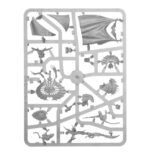 SPEARHEAD: IDONETH DEEPKIN – AKHELIAN TIDE GUARD WARHAMMER AGE OF SIGMAR. Los reyes y reinas akhelianos cabalgan la corriente hacia la batalla acompañados siempre por una Guardia Mareal compuesta por sus mejores guerreros. Pese a su prodigiosa destreza marcial, estos mascarones de proa del ejército de Idoneth son demasiado vitales para dejarlos desprotegidos. Tanto guardaespaldas akhelianos como guerreros namarti están preparados para interponer sus cuerpos y sus bestias en el camino de cualquier golpe dirigido a su señor. Si quieres incursionar en los Reinos Mortales y reclamar las almas de los vivos, esta caja es la forma perfecta de comenzar una nueva colección de Profundos Idoneth o de ampliar tu ejército de una forma más económica que comprando los kits por separado. Un valiente Rey Akheliano lidera la fuerza, preparado para enfrentarse al enemigo en combate. Tras él llegan unidades de élite a lomos de anguilas y preparados para hacer trizas al enemigo con espadas y colmillos. La fuerza la completa una unidad de Saqueadores Namarti, que toman objetivos y descargan una lluvia de flechas sobre el enemigo. Estas miniaturas forman una Punta de lanza completa, haciendo que puedas ponerte a jugar partidas reñidas y tácticas nada más abrir la caja y lanzar tu próxima incursión desde las profundidades.