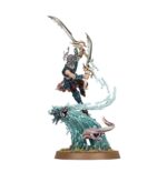 IKON OF THE SEA/STROM WARHAMMER AGE OF SIGMAR. Canalizando la insondable calma y la premonitoria inmensidad de las aguas más profundas, los Ikones de los Mares se lanzan a la batalla junto a sus congéneres Idoneth, abrumando al enemigo con su inquebrantable concentración y su aterrador ímpetu. Ser testigo de tal perfección marcial es una inspiración para cualquier guerrero Idoneth. Con este kit multicomponente de plástico puedes montar un Ikon de los Mares, un poderoso guerrero para tus ejércitos de Profundos Idoneth de Warhammer Age of Sigmar. Con la aterradora fuerza de una corriente de resaca, el Ikon atrae a las unidades cercanas a su objetivo para que sus gujas de las mareas recojan su cosecha de almas. Este kit también puede montarse como un Ikon de la Tempestad, un guerrero con dos espadas que ataca con la implacable fuerza del océano.