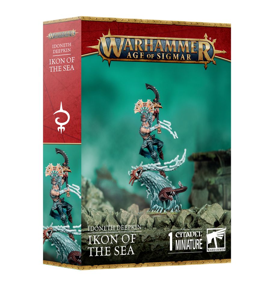 Ikon of the sea/strom warhammer age of sigmar. Canalizando la insondable calma y la premonitoria inmensidad de las aguas más profundas, los ikones de los mares se lanzan a la batalla junto a sus congéneres idoneth, abrumando al enemigo con su inquebrantable concentración y su aterrador ímpetu. Ser testigo de tal perfección marcial es una inspiración para cualquier guerrero idoneth. Con este kit multicomponente de plástico puedes montar un ikon de los mares, un poderoso guerrero para tus ejércitos de profundos idoneth de warhammer age of sigmar. Con la aterradora fuerza de una corriente de resaca, el ikon atrae a las unidades cercanas a su objetivo para que sus gujas de las mareas recojan su cosecha de almas. Este kit también puede montarse como un ikon de la tempestad, un guerrero con dos espadas que ataca con la implacable fuerza del océano.