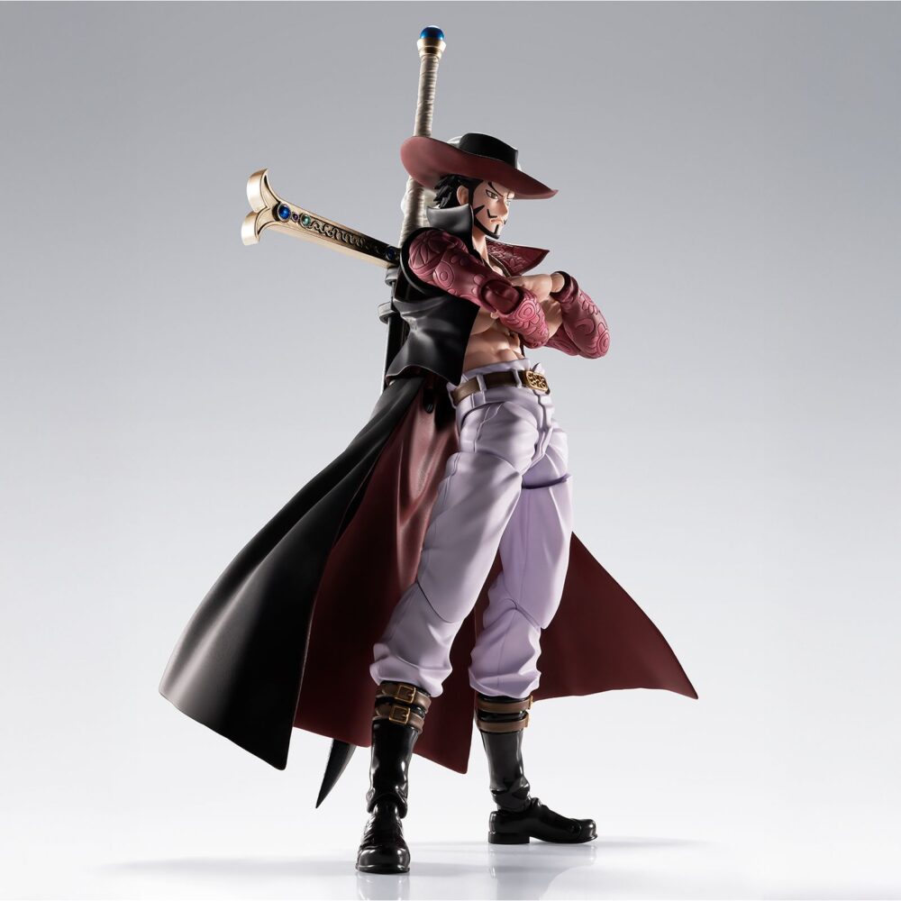 Dracule mihawk one piece sh figuarts. Se une a la colección s. H. Figuarts de tamashii nations esta figura collectors shop de dracule mihawk (también conocido como ojos de halcón), el pirata con el título del espadachín más fuerte del mundo. Mide unos 16,5 cm y está basada en su aparición en el anime “one piece”. Incluye 3x manos izquierdas, 4x manos derechas, 1x manos unidas, 3x expresiones faciales, 1x pieza con el cabello, 1x espada yoru y 1x expositor original. Como bonus cuenta con placas faciales para monkey d. Luffy -romance dawn- fig. 14,5 cm one piece sh figuarts y roronoa zoro -romance dawn- fig. 15 cm one piece sh figuarts (se venden por separado). Unidades limitadas.