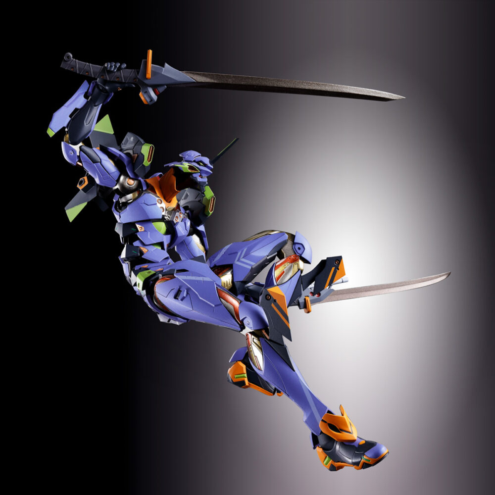 Eva test type-01 30th with the spear of gaius evangelion metal build. Tamashii incorpora a su colección metal build esta figura del evangelion 01 test type que conmemora el 30º aniversario de la serie original "evangelion". La figura mide aproximadamente 22 cm y destaca por su estructura interna de aleación metálica y alto nivel de detalle. Está equipada con una amplia gama de accesorios: 1x cuchillo progresivo, 1x espada de exterminio magoroku con su vaina, 1x espada de contraataque con su vaina, 1x rifle con accesorios adicionales, 1x pistola, 1x cable umbilical para la espalda, 1x cabeza con gafas protectoras intercambiable, 1x conjunto de espinilleras reforzadas y 6x pares de manos intercambiables. Además, está preparada para fijar todas estas armas en hombros y muslos. Se incluye una nueva versión de la lanza de gaius con una longitud que supera los 37 cm, acompañada de un pedestal con el logotipo del aniversario como holograma con acabado foil que incorpora y soportes para sostener con solidez tanto figura como lanza. Unidades limitadas.