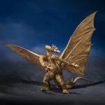 KING GHIDORA 1972 GODZILLA VS GIGAN SH MONSTER ARTS. Tamashii presenta una nueva incorporación a su emblemática línea S.H. MonsterArts: la figura de King Ghidorah basada en su aparición en la película de 1972 "Godzilla vs. Gigan". Esta impresionante figura articulada está esculpida y coloreada por Yuji Sakai y reproduce con todo detalle el aspecto del kaiju gracias a la abundante documentación gráfica. Cuenta con articulaciones en diferentes puntos, entre ellos cuellos y cola, lo que permite recrear una enorme variedad de poses. UNIDADES LIMITADAS.