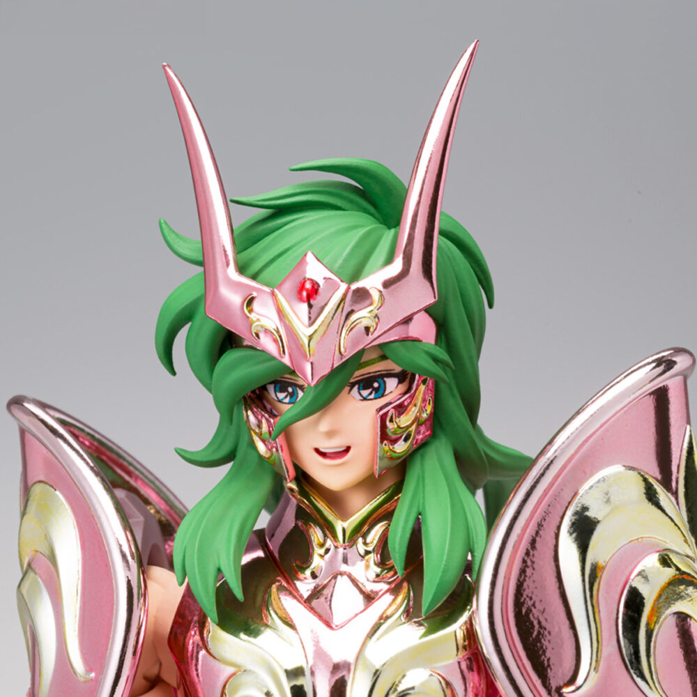 Andromeda shun god cloth saint seiya saint cloth myth ex. Tamashii introduce en la colección saint cloth myth ex la figura de andromeda shun con la god cloth, basada en el anime "saint seiya" ("los caballeros del zodíaco" en españa). Con una altura de 17 cm, esta nueva edición mejora el diseño original de 2009, con una escultura revisada y nuevos acabados metálicos. Incluye 5x pares de manos intercambiables, 4x placas faciales, 1x parte de cabello adicional, 1x set de armadura completa, 1x marco para el modo objeto y 1x set de cadenas nebulares. Fabricada en pvc, abs y metal. Unidades limitadas.