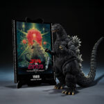 GODZILLA 1989 GODZILLA Vs BIOLLANTE MOVIE GRAPHIC PLUS SH MONSTER ARTS. Tamashii presenta dentro de su línea S.H. MonsterArts la figura de Godzilla basada en su aparición en la película de 1989 "Godzilla vs. Biollante". Esta figura de 16 cm está abricada en PVC. Ha sido esculpida, pintada y modelada por el reputado Yuji Sakai, uno de los mayores expertos en el diseño del famoso kaiju. El color y detalles se han ajustado minuciosamente a su imagen en pantalla. Se trata de una edición Movie Graphic Pus ya que incluye 1x hoja troquelada con el diseño de cartel cinematográfico. UNIDADES LIMITADAS.