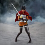 CASCA THE BAND OF THE HAWK BERSERK SH FIGUARTS. Tamashii añade a su colección S.H.Figuarts, la figura articulada de Casca, miembro de la Banda del Halcón en las películas de animación "Berserk: The Golden Age Arch" ("Berserk: La Edad de Oro" en España). El desarrollo de esta figura de 15 cm de altura ha sido supervisado por Studio Gaga y cuenta con unas proporciones realistas, con un rostro fielmente reproducido mediante impresión digital. La armadura se ha coloreado de tal forma que refleja su uso en batalla. Se ha utilizado tela para confeccionar tanto la falda como la capa, esta última con alambre interno que permite recrear poses dinámicas y naturales. Se incluye 1x casco articulado (junto a 1x pieza de flequillo) que se puede abrir y cerrar, 4x pares de manos, 1x placa facial adicional y 1x espada. UNIDADES LIMITADAS.