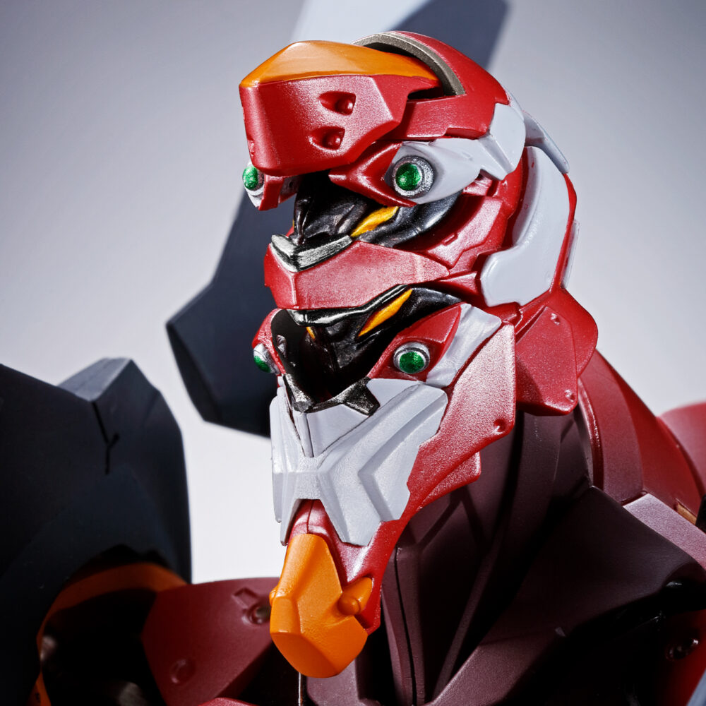 Eva unit 02 30th with the spear of gaius evangelion metal build.  para conmemorar el 30 aniversario de la serie evangelion , bandai spirits presenta una edición especial de metal build: eva unit 02 , ahora equipada con la impresionante lanza de cassius y una base personalizada. Este set de figuras de lujo incluye el cuerpo de la unidad eva 02 (mismas especificaciones que el lanzamiento de 2019), mejorado con la recién esculpida lanza de cassius, de aproximadamente 400 mm de longitud y con acabados transparentes y pintura metalizada para una apariencia premium. La base negra incluida lleva el logo del 30. º aniversario estampado en lámina holográfica e incluye accesorios de exhibición, como piezas especiales para sujetar la lanza y articulaciones para exhibiciones aéreas. Un proyecto colaborativo con la tienda oficial de evangelion, esta es una pieza central de celebración que los fanáticos no querrán perderse.