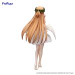 ASUNA SWORD ART ONLINE BICUTE PUREV. Furyu lanza la figura BiCute Pure de Asuna Yuuki, inspirada en la saga "Sword Art Online". Mide aproximadamente 24 cm de alto y está fabricada en ATBC-PVC, ABS y fibras de poliéster para sus acabados textiles y medias realistas. Tiene un diseño elegante, vestida de blanco y pose encantadora sobre una base circular transparente para su exposición.