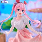 SHIUNJI OUKA: THEME PARK DAY THE SHIUNJI FAMILY CHILDREN TRIO-TRY-IT. Furyu lanza la figura Trio-Try-iT de Ouka Shiunji, la tercera hija de la familia Shiunji, se presenta en su versión de día de los parques temáticos, inspirada en el anime "The Shiunji Family Children". Mide 21 cm y está hecha en ATBC-PVC y ABS. Se presenta con su traje rosa en una pose alegre y encantadora.
