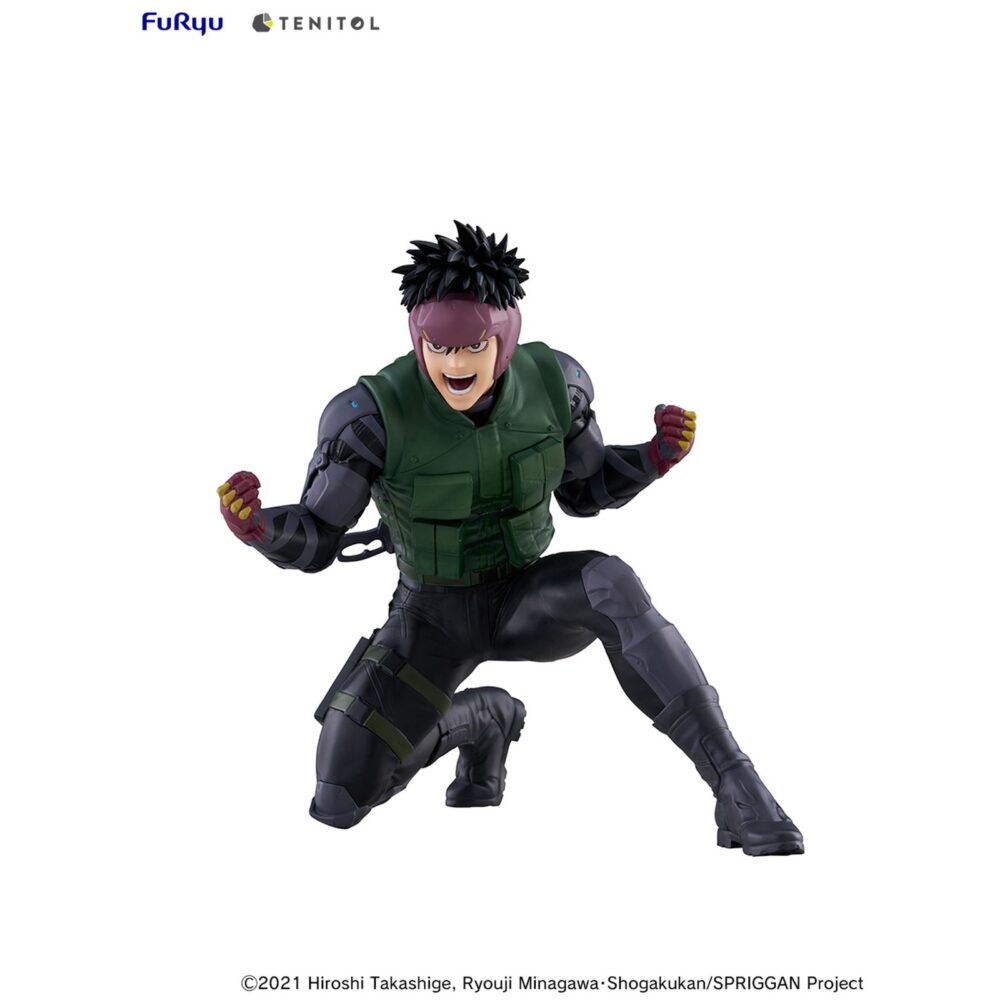 Yu omniae spriggan tenitol. Furyu incorpora a su línea tenitol la figura de yu ominae, protagonista del anime "spriggan". Destaca por una pose dinámica y por su musculatura detallada que refleja con precisión las fibras y relieves del cuerpo. El traje a-m presenta arrugas realistas que refuerzan el efecto tridimensional y transmiten una fuerte presencia visual. La figura está pintada, fabricada en pvc y se presenta completamente montada. Mide aproximadamente 13,5 cm de alto e incluye base para su exposición.