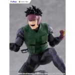 YU OMNIAE SPRIGGAN TENITOL. Furyu incorpora a su línea Tenitol la figura de Yu Ominae, protagonista del anime "Spriggan". Destaca por una pose dinámica y por su musculatura detallada que refleja con precisión las fibras y relieves del cuerpo. El traje A-M presenta arrugas realistas que refuerzan el efecto tridimensional y transmiten una fuerte presencia visual. La figura está pintada, fabricada en PVC y se presenta completamente montada. Mide aproximadamente 13,5 cm de alto e incluye base para su exposición.