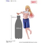 MARIN KITAGAWA GOJO’S GYM UNIFORM MY DRESS-UP DARLING TENITOL TALL. Furyu añade a su colección Tenitol Tall la figura de Marin Kitagawa con el uniforme de gimnasia de Wakana Gojo, basada en su aparición en el anime "My Dress-Up Darling". Está representada poniéndose crema en una postura dinámica y sexy. La figura mide aproximadamente 30 cm y cuenta con una base circular transparente que le aporta estabilidad.