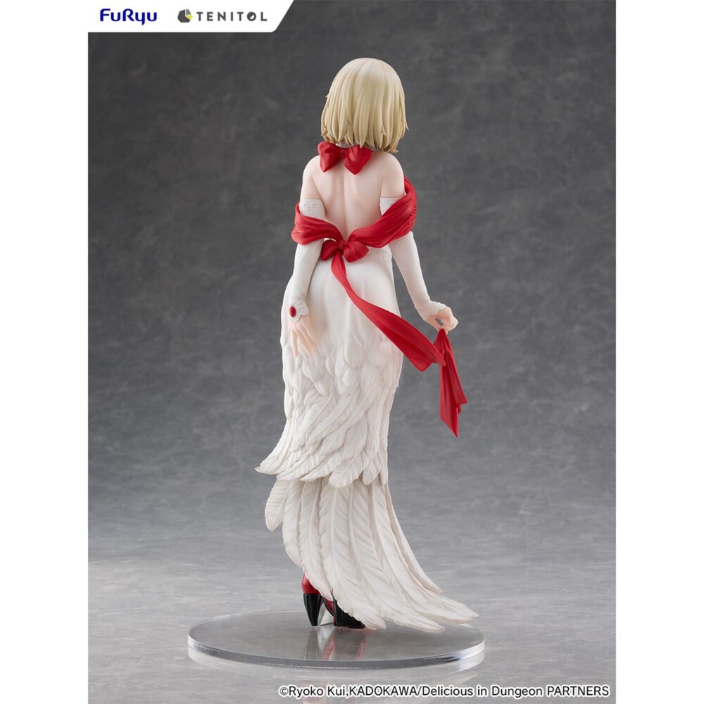 Falin touden dress style version delicious in dungeon tenitol tall. Furyu añade a su colección tenitol tall la figura de falin touden con un vestido inspirado en una quimera, un diseño original exclusivo para la marca. Está basada en su aparición en el anime "delicious in dungeon" ("tragones y mazmorras" en españa) y muestra a la maga de una manera elegante gracias a los detalles de la ropa. El rojo brillante del fular y de los zapatos, contrasta con el blanco del traje. La figura mide aproximadamente 30 cm y cuenta con una base circular transparente que le aporta estabilidad.