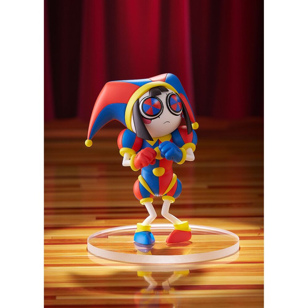 Pomni the amazing digital circus pop up parade. Good smile company suma a su línea pop up parade la figura de pomni, del popular programa de animación generada por ordenador "the amazing digital circus". Con una altura aproximada de 11 cm, esta figura no articulada se presenta con su colorido traje y cuenta con una base circular transparente para exhibición. Ideal para exponer con jax the amazing digital circus nendoroid (se venden por separado).
