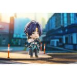 HARUMASA ASABA ZENLESS ZONE ZERO NENDOROID. Good Smile Arts Shanghai presenta en su colección Nendoroid la figura de Asaba Harumasa, miembro de la Hollow Special Operations Section 6 en el videojuego "Zenless Zone Zero". Esta figura articulada de aproximadamente 10 cm incluye 3x placas faciales (sonriente, cansado y dolorido), 1x arco, 1x flecha, 1x carcaj, 1x medicamento, 1x taza de café, 2x manos y otras partes para recrear diferentes poses. Viene con base cuadrada transparente para exposición.