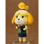 ISABELLE FIGURA 10 CM ANIMAL CROSSING: NEW LEAF NENDOROID RE-RUN. Good Smile Company vuelve a presentar dentro de su línea Nendoroid la figura de 10 cm de Isabelle (o Canela en España), inspirada en el personaje del videojuego para Nintendo 3DS "Animal Crossing: New Leaf". Cuenta con sus característicos cascabeles como adorno de pelo que emite el icónico sonido del juego. Incluye 1x base con soporte transparente, 1x portapapeles con bolígrafo, 1x conjunto de notas musicales, 3x expresiones faciales (normal, contenta y preocupada) y 1x pieza con signo de interrogación para colocarla sobre su cabeza y recrear la pose del videojuego "¿Necesitas algo?".