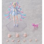 OMGKAWAIIANGEL NEEDY STREAMER OVERLOAD FIGMA. Good Smile Company incorpora a su colección Figma la figura de OMG Kawaii Angel, la protagonista del videojuego "Needy Streamer Overload". Esta figura articulada de 15 cm de altura incluye 4x placas faciales (sonriente, alegre, guiñando un ojo y asustada), 1x gato y 6x manos intercambiables. Se presenta con su característico traje azul (decorado con lazos y corazones) y las típicas coletas que le aportan dinamismo. Como parte de la colección cuenta con su base hexagonal semitransparente con el logotipo de Figma.