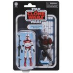 IMPERIAL SHOCK TROOPER VINTAGE COLLECTION STAR WARS THE CLONE WARS. Hasbro introduce a su colección The Vintage Collection la figura articulada de un soldado de choque imperial, inspirada en su aparición en la serie de animación "Star Wars: The Clone Wars". Mide 9,5 cm de altura e incluye 2x blaster (uno largo y otro corto). Se presenta en un blíster estilo vintage. UNIDADES LIMITADAS.
