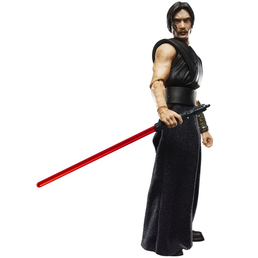 The stranger qimir black series star wars the acolyte. Hasbro incorpora a la colección the black series esta figura premium de "el extraño", también conocido como qimir, inspirada en su aparición la serie "star wars: the acolyte" ("star wars: el acólito" en españa). Mide aproximadamente 15 cm y presenta un diseño fiel al personaje, con acabados de alta calidad y múltiples puntos de articulación. Incluye 2x sables de luz (uno largo y uno corto) y 1x cabeza intercambiable con su terrorífico casco. Se presenta en una caja con ventana. Unidades limitadas.