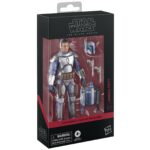 JANGO FETT BLACK SERIES STAR WARS ATTACK OF THE CLONES. Hasbro incorpora a la colección The Black Series esta figura premium de Jango Fett, el cazarrecompensas mandaloriano, inspirada en su aparición película "Star Wars: Attack of the Clones" ("Star Wars: El Ataque de los Clones" en España). Mide aproximadamente 15 cm y presenta un diseño fiel al personaje, con acabados de alta calidad y múltiples puntos de articulación. Incluye 1x casco extraíble, 1x mochila propulsora y 2x blásters. Se presenta en una caja con ventana. UNIDADES LIMITADAS.