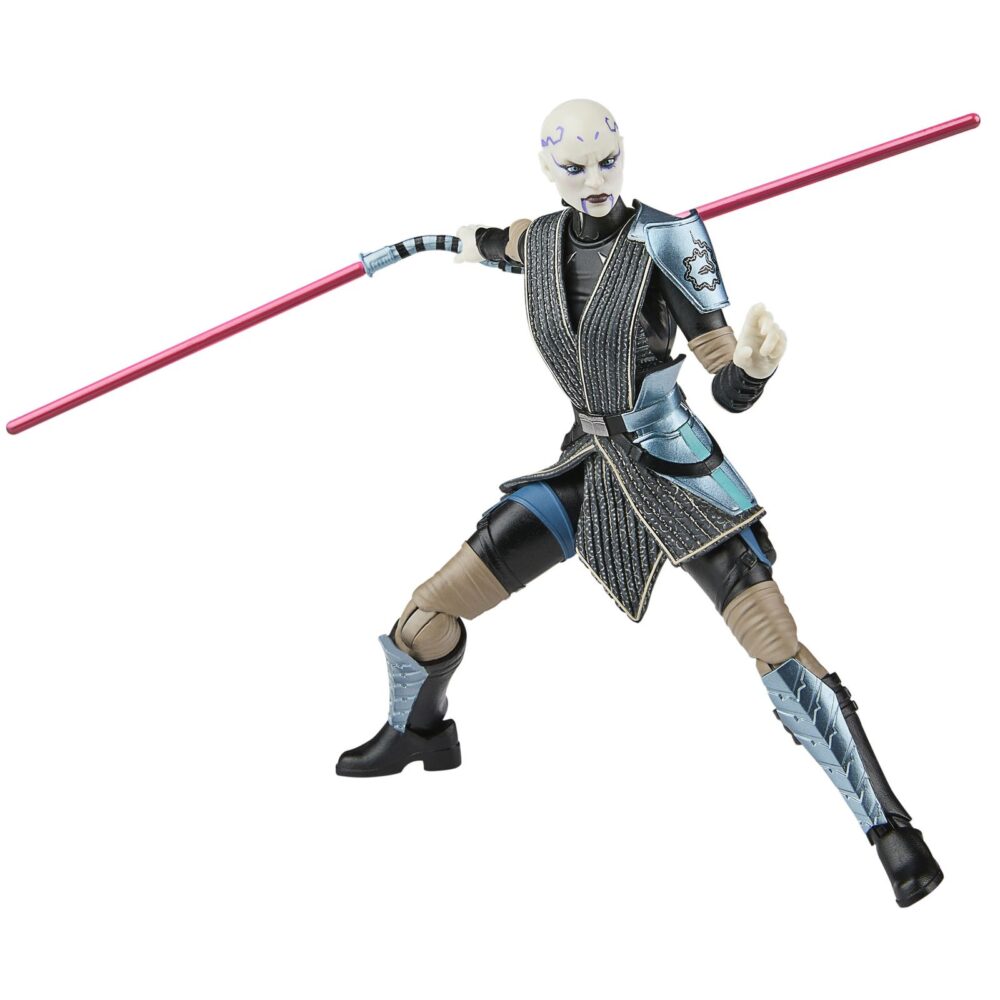 Asajj ventress black series star wars attack of the clones. Hasbro incorpora a la colección the black series esta figura premium de la polifacética mujer dathomiriana asajj ventress, inspirada en su aparición la serie animada "star wars: the clone wars". Mide aproximadamente 15 cm y presenta un diseño fiel al personaje, con acabados de alta calidad y múltiples puntos de articulación. Incluye 2x sables de luz y 1x casco extraíble. Se presenta en una caja con ventana. Unidades limitadas.