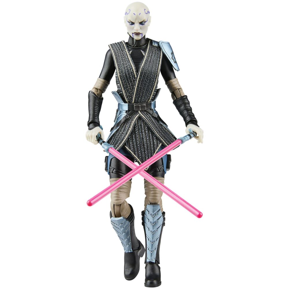 Asajj ventress black series star wars attack of the clones. Hasbro incorpora a la colección the black series esta figura premium de la polifacética mujer dathomiriana asajj ventress, inspirada en su aparición la serie animada "star wars: the clone wars". Mide aproximadamente 15 cm y presenta un diseño fiel al personaje, con acabados de alta calidad y múltiples puntos de articulación. Incluye 2x sables de luz y 1x casco extraíble. Se presenta en una caja con ventana. Unidades limitadas.