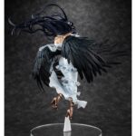 ALBEDO WING VERSION OVERLORD IV 1/7. Kadokawa vuelve apresentar esta figura a escala 1/7 de Albedo, supervisora de piso de los guardianes de la Gran Tumba de Nazarick, basada en una ilustración original de su diseñador de personaje, So-bin. Inspirada en su aparición en el anime "Overlord IV", muestra a Albedo con sus alas negras completamente extendidas. En su modelo, las plumas han sido esculpidas una a una para lograr una estética majestuosa y su cabello ha sido modelado para dar sensación de movimiento por el viento. Incluye una base circular transparente para su exposición y mide aproximadamente 31 cm. La misteriosa belleza de Albedo ha sido fielmente capturada en esta figura, así que asegúrese de añadirla a su colección.