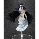 ALBEDO WING VERSION OVERLORD IV 1/7. Kadokawa vuelve apresentar esta figura a escala 1/7 de Albedo, supervisora de piso de los guardianes de la Gran Tumba de Nazarick, basada en una ilustración original de su diseñador de personaje, So-bin. Inspirada en su aparición en el anime "Overlord IV", muestra a Albedo con sus alas negras completamente extendidas. En su modelo, las plumas han sido esculpidas una a una para lograr una estética majestuosa y su cabello ha sido modelado para dar sensación de movimiento por el viento. Incluye una base circular transparente para su exposición y mide aproximadamente 31 cm. La misteriosa belleza de Albedo ha sido fielmente capturada en esta figura, así que asegúrese de añadirla a su colección.