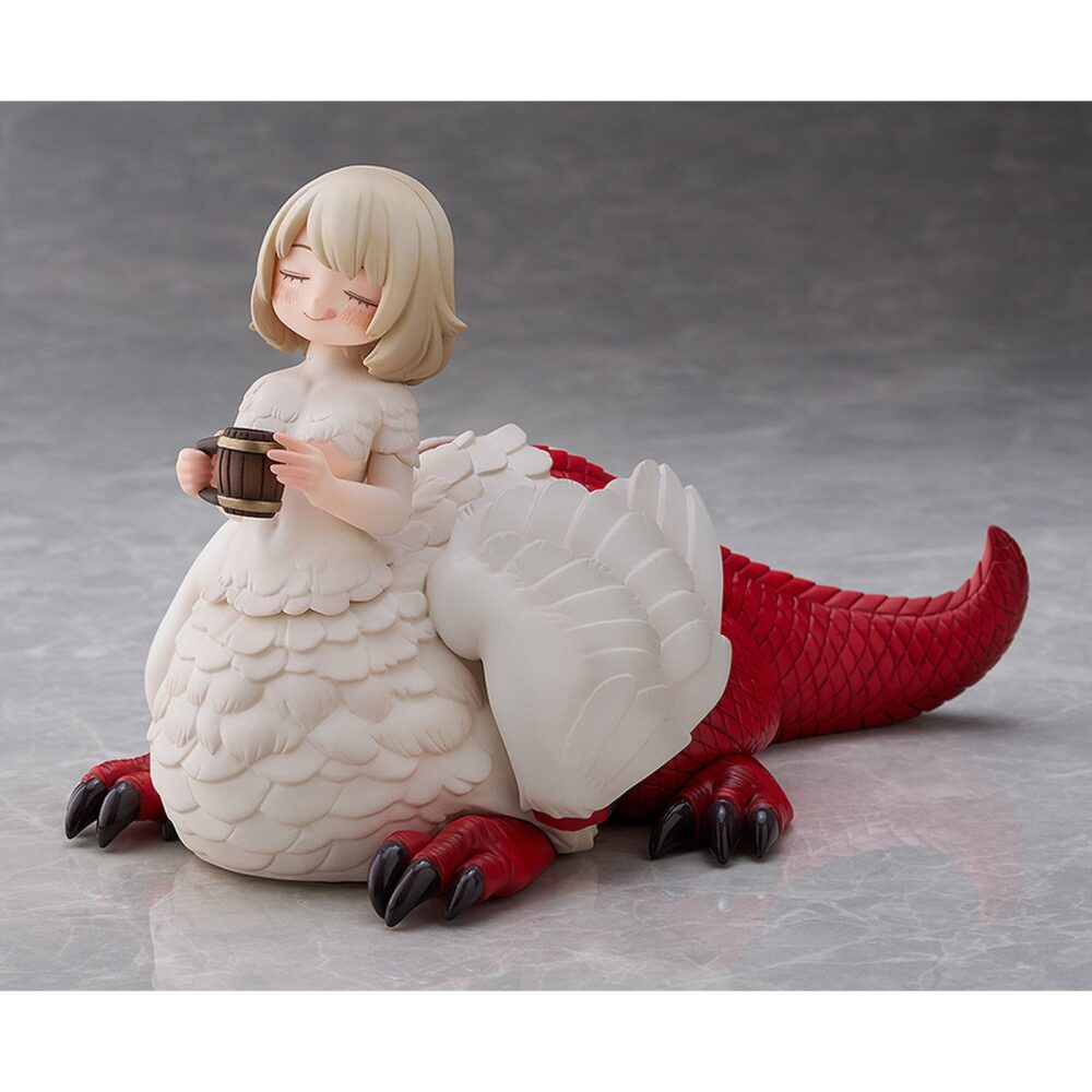 Gochisosama falin (chimera) delicious in dungeon. Kadokawa presenta esta figura de falin en su forma de quimera, satisfecha y agradecida por la comida que ha tomado (gochisosama). La figura del personaje "delicious in dungeon" (o "tragones y mazmorras" en españa) está basada en una escultura del artista shibi, que ha sido reesculpida y recolorada para esta versión fabricada con pvc. Con una longitud de 14,5 cm, representa a falin en su forma quimérica con plumas, garras y una expresión adorable mientras disfruta de la comida. El esculpido captura a la perfección su ternura, incluyendo su cola curvada con expresión de satisfacción.