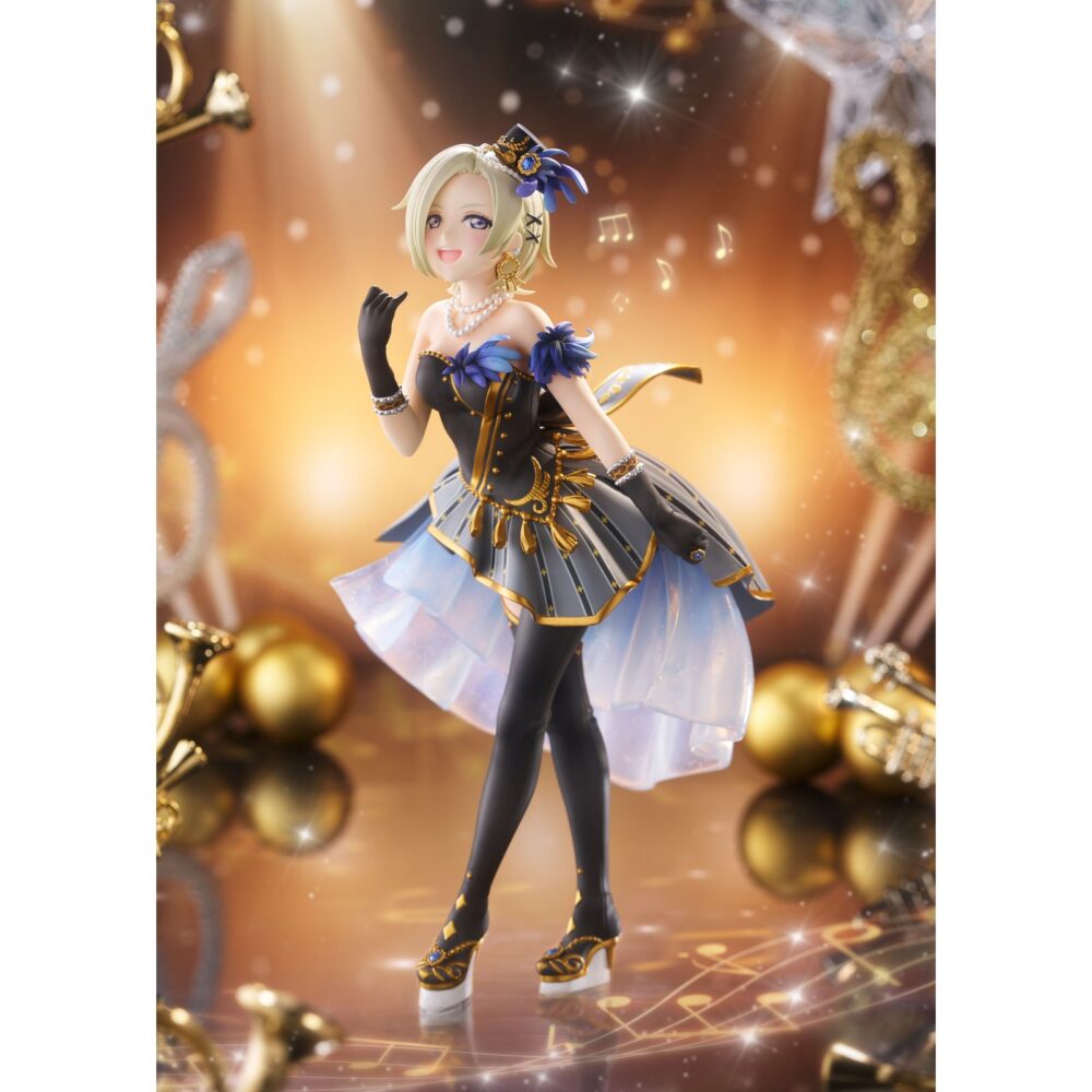 Mia taylor love live! Nijigasaki high school idol club 1/7 scale. Plum pmoa suma a su catálogo la figura a escala 1/7 de mia taylor, la integrante más joven del grupo de idols del anime "love live! Nijigasaki high school idol club". Esta figura, fabricada en pvc, mide aproximadamente 22 cm y destaca por la fidelidad en los detalles y el acabado en la pintura. Se presenta con un elegante atuendo de tonos azules y dorados con detalles translúcidos y una pose cautivadora que captura perfectamente la esencia del personaje. Incluye una base circular transparente para su exposición.