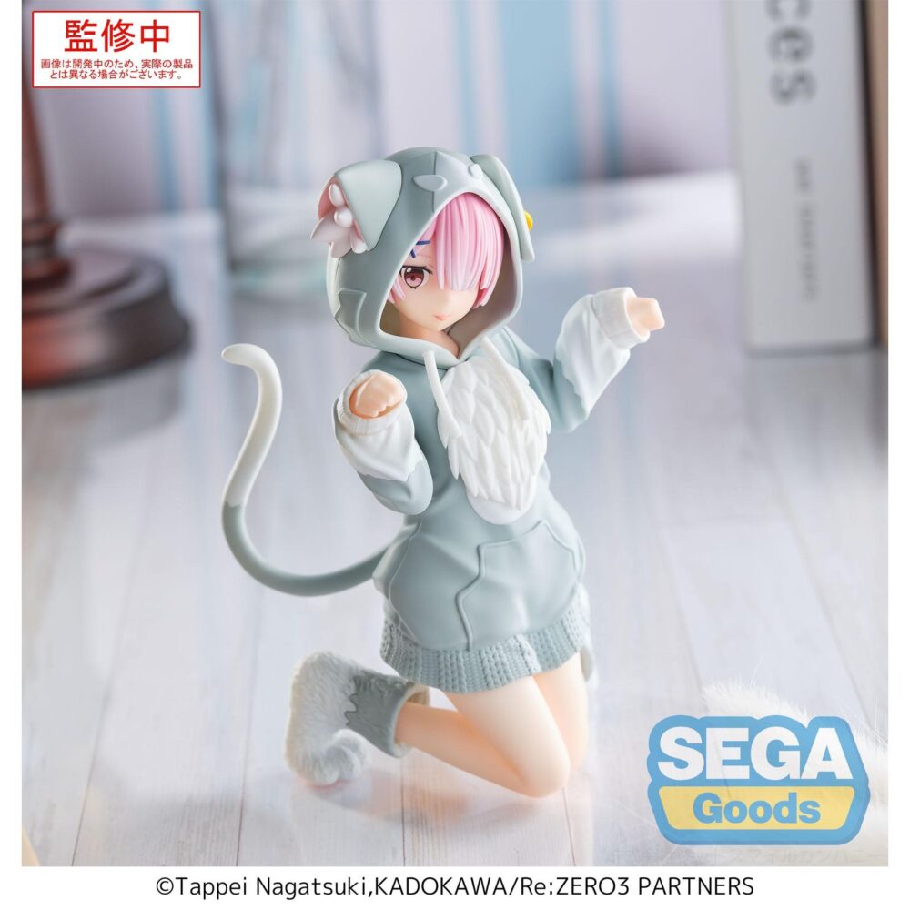Ram mofumofu pack re:zero: starting life in another world yumemirize. Sega incorpora a su colección yumemirize esta figura de ram, parte del pack mofumofu inspirado en "re:zero -starting life in another world-". Fabricada en pvc, mide aproximadamente 11 cm de alto y destaca por su adorable diseño y pose relajada. Ideal para exponer con las figuras  (se venden por separado): rem mofumofu pack re:zero: starting life in another world yumemirize. Emilia mofumofu pack re:zero: starting life in another world yumemirize.