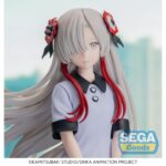 SEKAI YORUKAWA KAMITSUBAKI CITY UNDER CONSTRUCTION LUMINASTA. Sega suma a su colección Luminasta la figura de Sekai Yorukawa, personaje del anime "Kamitsubaki City Under Construction". Mide aproximadamente 21 cm de alto y está fabricada en PVC. Representa con fidelidad su estética y cuenta con una base con forma de escombros que le proporciona estabilidad. Ideal para exponer con KAFU MORISAKI FIGURA 21 CM KAMITSUBAKI CITY UNDER CONSTRUCTION LUMINASTA (se venden por separado).