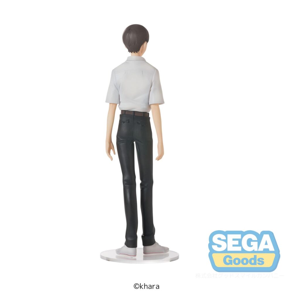 Shinji ikari uniform version rebuild of evangelion high premium. Sega presenta esta figura de shinji ikari en su versión con uniforme, perteneciente a la colección high premium e inspirada en "rebuild of evangelion". Mide unos 22 cm de alto y destaca por su pose relajada y su expresivo diseño. Fabricada en pvc. Ideal para exponer con kaworu nagisa uniform version rebuild of evangelion high premium (se venden por separado).