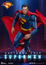 SUPERMAN & KRYPTO SUPERMAN (2025) DYNAMIC ACTION HEROES. Esta figura de acción de Beast Kingdom acompaña a la película Superman (2025). Mide aprox. 21 cm de alto y viene en una caja impresa con otras piezas y accesorios intercambiables. ¡El superhéroe más icónico del Universo DC, Superman, regresa triunfalmente! Inspirado en la próxima película de DC Studios, Superman: 2025, Beast Kingdom presenta con orgullo una nueva versión del Hombre de Acero bajo la línea Dynamic 8ction Heroes (DAH). ¡Adéntrate en Metrópolis y presencia el renacimiento de una leyenda! Elaborada con escultura 3D de alta gama y pintura profesional, esta figura recrea fielmente el nuevo diseño del traje de la película Superman: 2025. Un traje azul marino intenso se complementa con una capa roja brillante, y el clásico emblema "S" en el pecho se presenta en una llamativa escultura tridimensional en rojo y amarillo, que simboliza el resurgimiento de la esperanza y la justicia. La escultura de la cabeza captura la esencia del actor en pantalla, desde su icónico peinado hasta su mirada penetrante y decidida. La figura cuenta con aproximadamente 22 puntos de articulación, lo que permite a los coleccionistas recrear diversas poses clásicas. También incluye cuatro pares de manos intercambiables (puños, manos abiertas, manos que sostienen objetos y manos relajadas) para una exhibición dinámica. Como extra, el set incluye al fiel compañero canino de Superman, Krypto el Superperro, que recrea a la perfección su vínculo heroico y añade aún más valor a tu colección. Estés donde estés, Superman siempre representará el lado más brillante de la humanidad. ¡Deja que este legendario héroe de Krypton brille como la pieza central de tu colección!