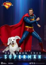 SUPERMAN & KRYPTO SUPERMAN (2025) DYNAMIC ACTION HEROES. Esta figura de acción de Beast Kingdom acompaña a la película Superman (2025). Mide aprox. 21 cm de alto y viene en una caja impresa con otras piezas y accesorios intercambiables. ¡El superhéroe más icónico del Universo DC, Superman, regresa triunfalmente! Inspirado en la próxima película de DC Studios, Superman: 2025, Beast Kingdom presenta con orgullo una nueva versión del Hombre de Acero bajo la línea Dynamic 8ction Heroes (DAH). ¡Adéntrate en Metrópolis y presencia el renacimiento de una leyenda! Elaborada con escultura 3D de alta gama y pintura profesional, esta figura recrea fielmente el nuevo diseño del traje de la película Superman: 2025. Un traje azul marino intenso se complementa con una capa roja brillante, y el clásico emblema "S" en el pecho se presenta en una llamativa escultura tridimensional en rojo y amarillo, que simboliza el resurgimiento de la esperanza y la justicia. La escultura de la cabeza captura la esencia del actor en pantalla, desde su icónico peinado hasta su mirada penetrante y decidida. La figura cuenta con aproximadamente 22 puntos de articulación, lo que permite a los coleccionistas recrear diversas poses clásicas. También incluye cuatro pares de manos intercambiables (puños, manos abiertas, manos que sostienen objetos y manos relajadas) para una exhibición dinámica. Como extra, el set incluye al fiel compañero canino de Superman, Krypto el Superperro, que recrea a la perfección su vínculo heroico y añade aún más valor a tu colección. Estés donde estés, Superman siempre representará el lado más brillante de la humanidad. ¡Deja que este legendario héroe de Krypton brille como la pieza central de tu colección!