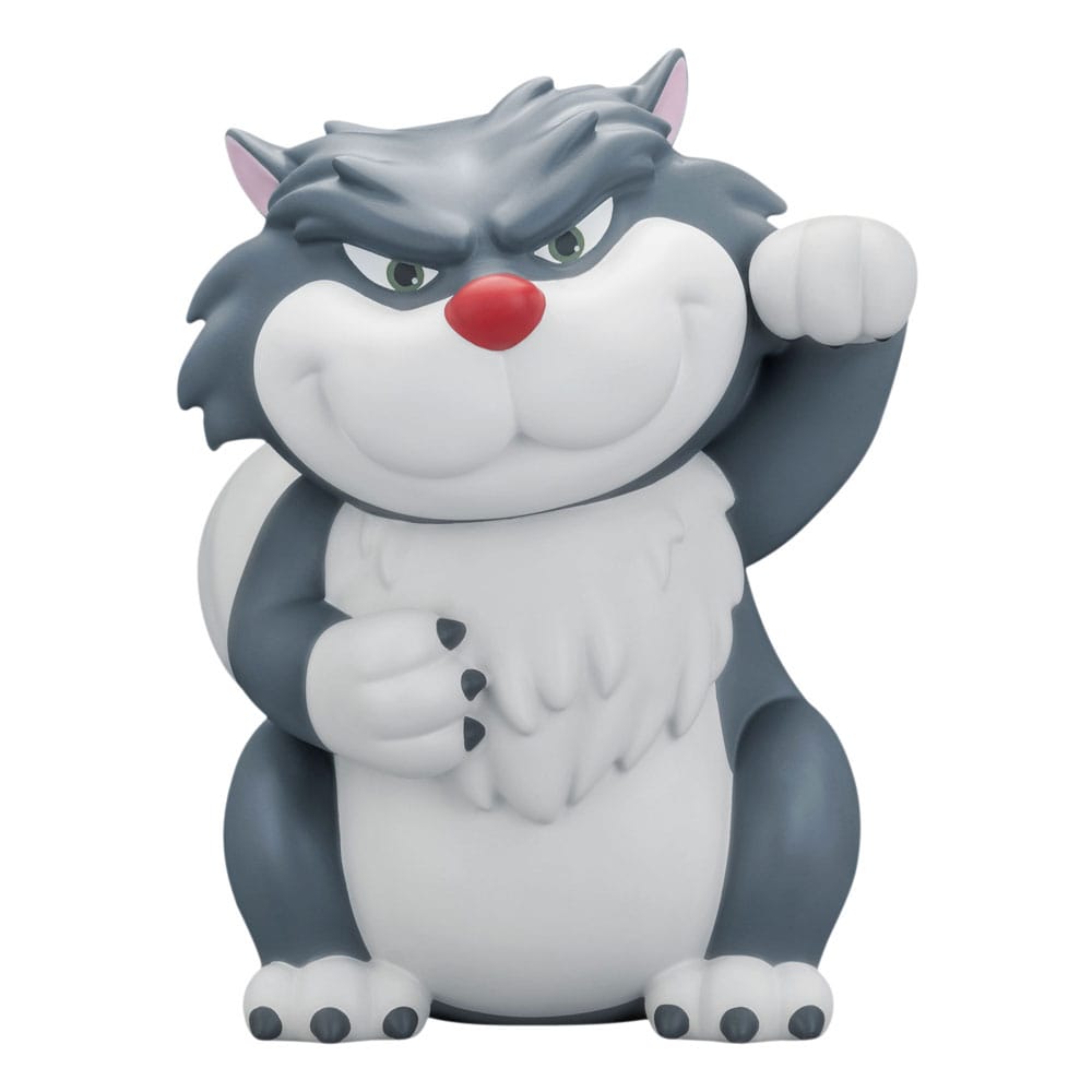 Lucifer la cenicienta piggy vinyl. Beast kingdom presenta su nueva línea de huchas "piggy bank". Fabricada de vinilo, tamaño aprox. 33 cm. ¡el gato villano más mono y feroz está aquí para ayudarte a guardar tus monedas! Lucifer, el gato regordete y travieso de la malvada madrastra lady tremaine, aparece en el entrañable clásico de disney cenicienta. Ahora hace su atrevido debut en la adorable serie de huchas de vinilo coleccionables de beast kingdom. Esta figura tiene un encantador estilo chibi y está hecha de vinilo de alta calidad con un tacto suave y blando. Cada detalle, desde la textura de su pelaje esponjoso hasta su sonrisa traviesa, está fielmente reproducido. Sus ojos verdes vueltos hacia arriba y su sonrisa irónica dan vida a la personalidad astuta e intrigante de lucifer, como si estuviera tramando una nueva jugarreta con cenicienta y sus amigos peludos. Pero lucifer no sólo es mono, ¡también es funcional! Una ranura oculta en la parte trasera te permite convertir a este pequeño villano gruñón en tu propia hucha de cuento de hadas. Es la mezcla perfecta de encanto expositivo y ahorro práctico. Llévate a lucifer a casa hoy mismo y deja que este adorable villano felino guarde tus tesoros cotidianos, ¡moneda a moneda!