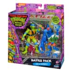 LEONARDO VS. SUPER FLY FIGURAS LAS TORTUGAS NINJA. Prepárate para una batalla épica con el pack de 2 figuras Leonardo vs Super Fly de Teenage Mutant Ninja Turtles. Ambas figuras están altamente detalladas con arañazos, cicatrices y moratones de su batalla. Las figuras vienen en una caja con ventana que incluye un llamativo diorama de fondo ilustrado sobre el que colocar las figuras. Se puede exhibir junto a DONATELLO VS. BEBOP FIGURAS LAS TORTUGAS NINJA, los dioramas se pueden juntar para crear una emocionante escena de fondo.(se venden por separado). AUTÉNTICO: Leo mide 11,4 cm y Super Fly 10,8 cm. Ambas figuras están muy detalladas y presentan cicatrices de batalla. EXTREMADAMENTE MÓVILES: Leo y Super Fly tienen hasta 12 puntos de articulación para adoptar posturas de combate llenas de acción ACCESORIOS: Cada figura viene con sus propios accesorios para armas DIORAMA DE FONDO: Presenta un llamativo diorama ilustrado que proporciona un gran telón de fondo para la batalla entre Leo y Super Fly