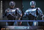 ROBOCOP 2 MOVIE MASTERPIECE HOT TOYS 1/6. Es considerada una película clásica de acción y ciencia ficción, muy querida por muchos fans. La historia sigue a RoboCop, un agente de la ley cíborg que antes era un humano llamado Alex Murphy. Tras ser brutalmente asesinado en acto de servicio, se transforma en un poderoso robot de alta tecnología con habilidades avanzadas. Posee superfuerza, visión mejorada y un compromiso inquebrantable con la ley. En "RoboCop 2", RoboCop continúa protegiendo a los ciudadanos de Detroit. Se enfrenta a una nueva amenaza cuando un ejecutivo rebelde de OCP desarrolla una versión más avanzada y malévola de RoboCop, lo que supone un grave desafío para su misión y la seguridad de la ciudad.