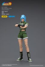 LEONA HEIDERN THE KING OF FIGHTERS’98 HERO TEAM. JoyToy x SNK presentan la figura de acción de Leona Heidern de la serie «The King of Fighters '98», tamaño aprox. 11 cm Esta detallada figura de acción a escala 1/12 captura el aspecto icónico de Leona con su atuendo táctico, su característico pelo azul y su expresión feroz. Totalmente articulada y equipada con sus emblemáticas armas, esta figura es imprescindible para los fans y coleccionistas de KOF.