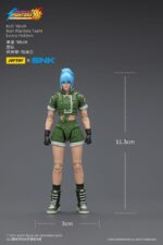 LEONA HEIDERN THE KING OF FIGHTERS’98 HERO TEAM. JoyToy x SNK presentan la figura de acción de Leona Heidern de la serie «The King of Fighters '98», tamaño aprox. 11 cm Esta detallada figura de acción a escala 1/12 captura el aspecto icónico de Leona con su atuendo táctico, su característico pelo azul y su expresión feroz. Totalmente articulada y equipada con sus emblemáticas armas, esta figura es imprescindible para los fans y coleccionistas de KOF.