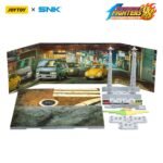DIORAMA STAGE BASE JAPAN STREET THE KING OF FIGHTERS’98. JoyToy x SNK presentan este diorama de la serie «The King of Fighters '98» para escenificar hábilmente tus luchadores. Inspirada en el icónico telón de fondo del juego, esta detallada base de exposición añade atmósfera y profundidad a tu colección de figuras KOF. Perfectamente escalada para figuras 1/12, es el escenario ideal para épicas batallas y nostálgicas exhibiciones.