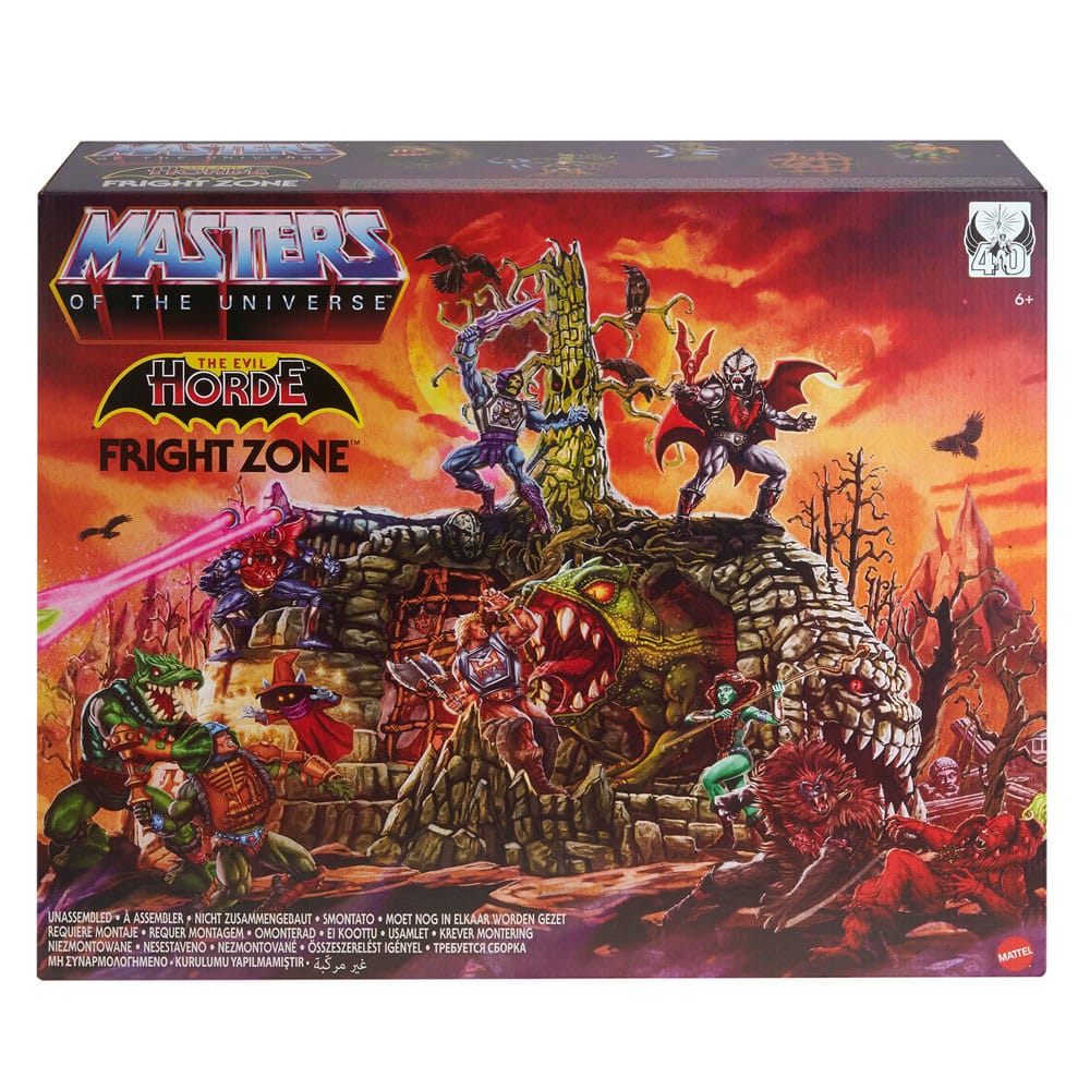The evil horde: fright zone masters of the universe origins.  ¡es un momento emocionante para ser fan de masters of the universe! Tanto para los fans de toda la vida como para la nueva generación de niños amantes de la acción y la aventura, es hora de descubrir la emocionante acción y las aventuras de he-man, skeletor, los secretos del castillo grayskull y mucho más. ¡lucha contra hordak en su propio territorio con este nuevo set de juego fright zone de masters of the universe: origins! Masters of the universe es una popular franquicia creada por mattel que se centra en los diversos conflictos entre he-man y el malvado skeletor. La franquicia se desarrolla en el planeta ficticio eternia, donde diversos personajes pintorescos aparecen durante la batalla entre ambos bandos. Masters of the universe se popularizó gracias a una serie de juguetes de gran éxito, que siguen siendo codiciados por los coleccionistas hasta el día de hoy, junto con varias series de televisión y películas animadas que ampliaron el alcance de la franquicia a un público más amplio. ¡por el poder de grayskull! Mattel presenta con orgullo una nueva línea de figuras de masters of the universe con los más grandes héroes y villanos de eternia: la serie masters of the universe: origins. Con más de 13 cm de altura, estas figuras de estilo vintage cuentan con articulación moderna y accesorios de combate que realmente dan vida a estos guerreros. Ya sea que te unas al heroico he-man o caigas rendido ante el mal de skeletor, ¡colecciona tus favoritas hoy mismo!