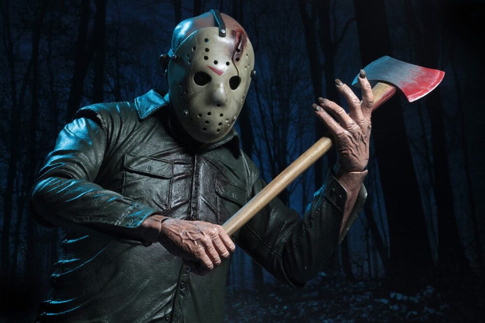 Jason friday the 13th: the final chapter 1/4. Figura articulada en escala 1/4 de la película ´viernes 13 parte iv: capítulo final´, tamaño aprox. 46 cm. ¡regresa a la línea de figuras de acción a escala 1/4 de neca! Esta enorme figura de 45 cm está basada en su aparición en viernes 13, parte 4: el capítulo final y presenta numerosos detalles espeluznantes. ¡incluso puedes recrear su herida (no del todo) mortal al clavarle el machete en la cabeza! La figura tiene más de 25 puntos de articulación e incluye accesorios: máscara extraíble, dos cabezas intercambiables, manos intercambiables, cuchillo, machete y hacha.