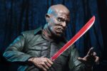 JASON FRIDAY THE 13TH: THE FINAL CHAPTER 1/4. Figura articulada en escala 1/4 de la película ´Viernes 13 Parte IV: Capítulo Final´, tamaño aprox. 46 cm. ¡Regresa a la línea de figuras de acción a escala 1/4 de NECA! Esta enorme figura de 45 cm está basada en su aparición en Viernes 13, Parte 4: El Capítulo Final y presenta numerosos detalles espeluznantes. ¡Incluso puedes recrear su herida (no del todo) mortal al clavarle el machete en la cabeza! La figura tiene más de 25 puntos de articulación e incluye accesorios: máscara extraíble, dos cabezas intercambiables, manos intercambiables, cuchillo, machete y hacha.