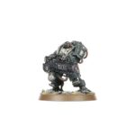 COMBAT PATROL: LEAGUES OF VOTANN WARHAMMER 40000. Vynn, Tumba de la Perdición es reconocido entre los suyos como un verdugo de las amenazas más temibles y un guardián implacable del futuro de su pueblo. Lidera una fuerza de choque flexible compuesta por versátiles Sucesores Combatientes, la élite de los Guardamoradas Einhyr y los pesados Estruendosos Brôkhyr para expandir las posesiones de la Familia. Si quieres asegurar tu territorio en nombre de los Ancestros, esta caja es la manera perfecta de comenzar una nueva colección de las Ligas de los Votann (o ampliar un ejército existente) y ahorrar dinero en comparación con la compra de las cajas por separado. La fuerza está liderada por Vynn, Tumba de la Perdición, un poderoso héroe equipado con un exotraje pesado, y acompañado por una escolta de Guardamoradas Einhyr. Una unidad de Estruendosos Brôkhyr proporciona apoyo a distancia mientras los Sucesores reclaman objetivos clave. Estas 19 miniaturas de plástico representan una fuerza completa del Baluarte de Vynn para usar en partidas tácticas y ajustadas de Patrulla de Warhammer 40,000. Las reglas de esta Patrulla están disponibles como descarga gratuita en el sitio web de Warhammer Community.