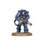 COMBAT PATROL: BLACK TEMPLARS WARHAMMER 40000. Adrax Agatone, Capitán de la 3.ª Compañía de los Salamandras, es una fuerza de destrucción concentrada y letal que golpea con fuerza y precisión en combate sin mostrar señales de agotamiento. Lidera a sus hermanos en la batalla empuñando un imponente martillo de trueno. Tras él marchan los Intercesores de Asalto, listos para lanzarse al combate cuerpo a cuerpo a su lado. Un núcleo de Marines Infernus está preparado para calcinar a sus enemigos, reclamando y manteniendo objetivos para completar la misión. Los Erradicadores y un Quad Invader apoyan al ejército con armamento pesado, conformando una fuerza de choque equilibrada. Si deseas purificar la galaxia con las llamas de Nocturne, esta caja es la forma ideal de comenzar una nueva colección de Salamandras (o ampliar un ejército ya existente) y ahorrar dinero en comparación con la compra de los kits por separado. La fuerza está liderada por Adrax Agatone, quien se lanza al fragor del combate acompañado por una escuadra de Intercesores de Asalto. Una unidad de Marines Infernus arrasa con fuego a los enemigos, barriendo objetivos vitales y defendiéndolos hasta completar la misión. Tres Erradicadores proporciona apoyo con sus poderosas armas de fusión, mientras que un Quad Invader avanza rápidamente manteniéndose al ritmo de las líneas del frente o actuando como hostigador y apoyo reactivo. Estas 20 miniaturas de plástico representan una fuerza completa para usar en partidas tácticas y ajustadas de Patrulla de Warhammer 40,000. Las reglas de esta Patrulla están disponibles como descarga gratuita en el sitio web de Warhammer Community.