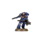 COMBAT PATROL: BLACK TEMPLARS WARHAMMER 40000. Adrax Agatone, Capitán de la 3.ª Compañía de los Salamandras, es una fuerza de destrucción concentrada y letal que golpea con fuerza y precisión en combate sin mostrar señales de agotamiento. Lidera a sus hermanos en la batalla empuñando un imponente martillo de trueno. Tras él marchan los Intercesores de Asalto, listos para lanzarse al combate cuerpo a cuerpo a su lado. Un núcleo de Marines Infernus está preparado para calcinar a sus enemigos, reclamando y manteniendo objetivos para completar la misión. Los Erradicadores y un Quad Invader apoyan al ejército con armamento pesado, conformando una fuerza de choque equilibrada. Si deseas purificar la galaxia con las llamas de Nocturne, esta caja es la forma ideal de comenzar una nueva colección de Salamandras (o ampliar un ejército ya existente) y ahorrar dinero en comparación con la compra de los kits por separado. La fuerza está liderada por Adrax Agatone, quien se lanza al fragor del combate acompañado por una escuadra de Intercesores de Asalto. Una unidad de Marines Infernus arrasa con fuego a los enemigos, barriendo objetivos vitales y defendiéndolos hasta completar la misión. Tres Erradicadores proporciona apoyo con sus poderosas armas de fusión, mientras que un Quad Invader avanza rápidamente manteniéndose al ritmo de las líneas del frente o actuando como hostigador y apoyo reactivo. Estas 20 miniaturas de plástico representan una fuerza completa para usar en partidas tácticas y ajustadas de Patrulla de Warhammer 40,000. Las reglas de esta Patrulla están disponibles como descarga gratuita en el sitio web de Warhammer Community.