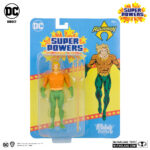 AQUAMAN (SUPER POWERS). Mitad humano y mitad atlante, Arthur Curry es Aquaman, el rey de Atlantis y defensor de los vastos océanos de la Tierra. Como miembro fundador de la Liga de la Justicia, también protege el mundo de la superficie de las fuerzas del mal.